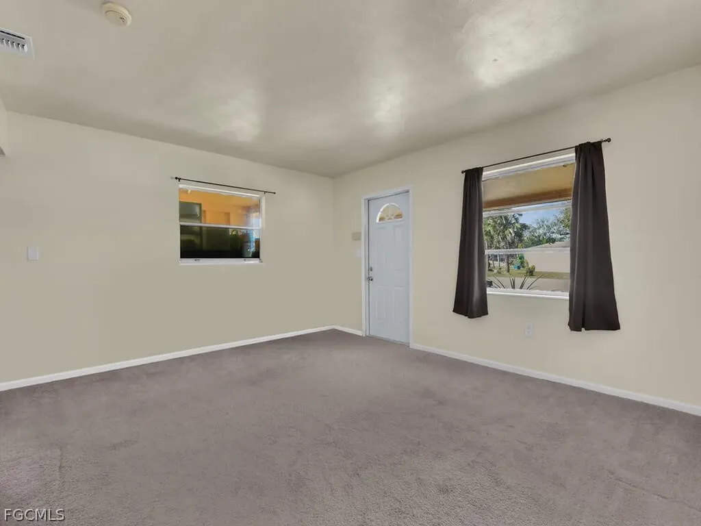 2124 E Gardenia Circle North Fort Myers FL 33917