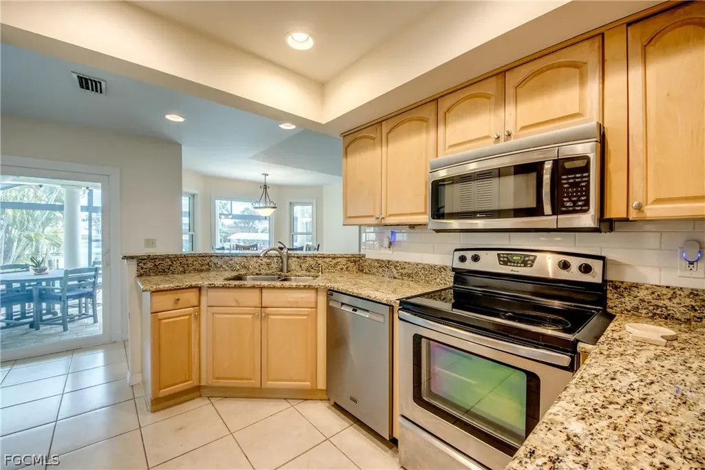 5237 SW 24th Avenue Cape Coral FL 33914