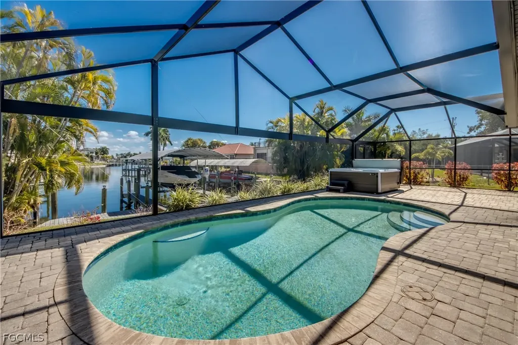 5237 SW 24th Avenue Cape Coral FL 33914