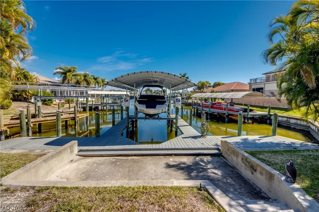 5237 SW 24th Avenue Cape Coral FL 33914