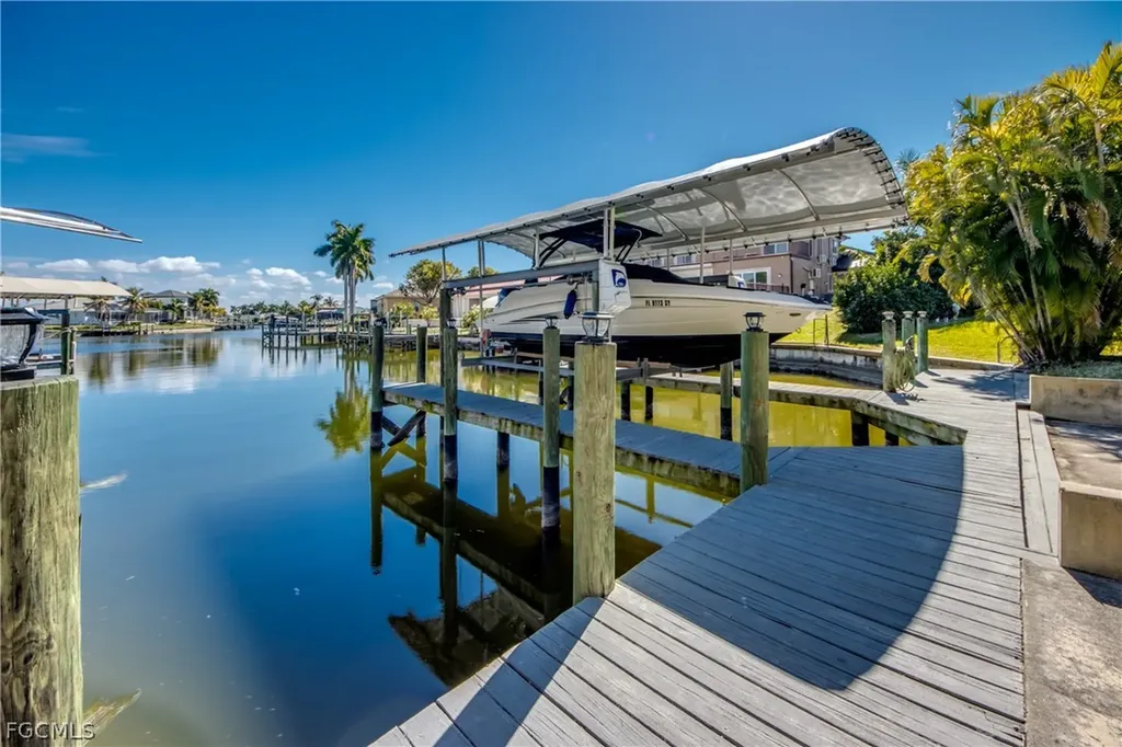 5237 SW 24th Avenue Cape Coral FL 33914