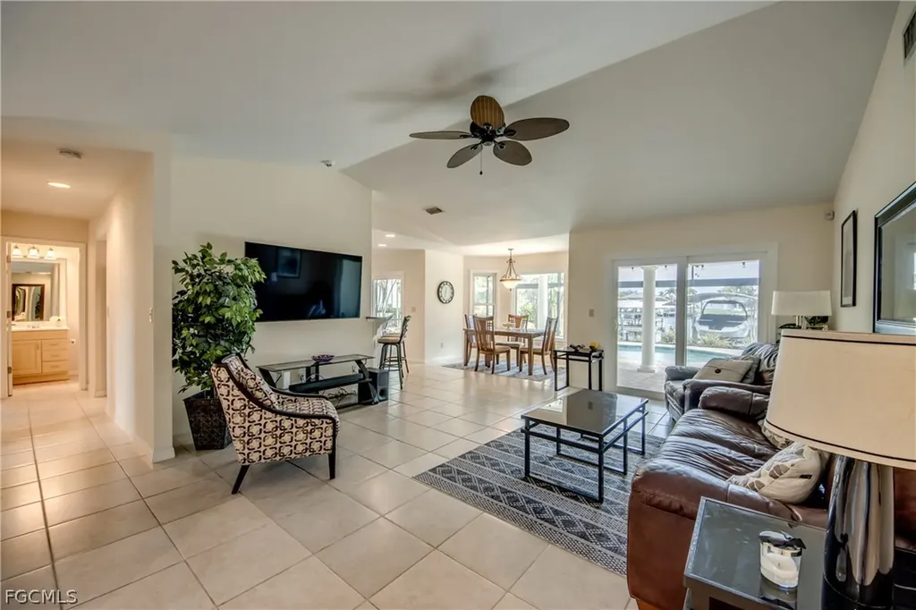 5237 SW 24th Avenue Cape Coral FL 33914