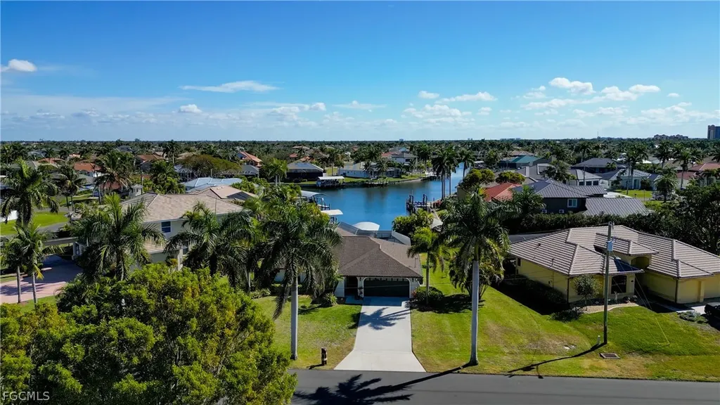 5237 SW 24th Avenue Cape Coral FL 33914