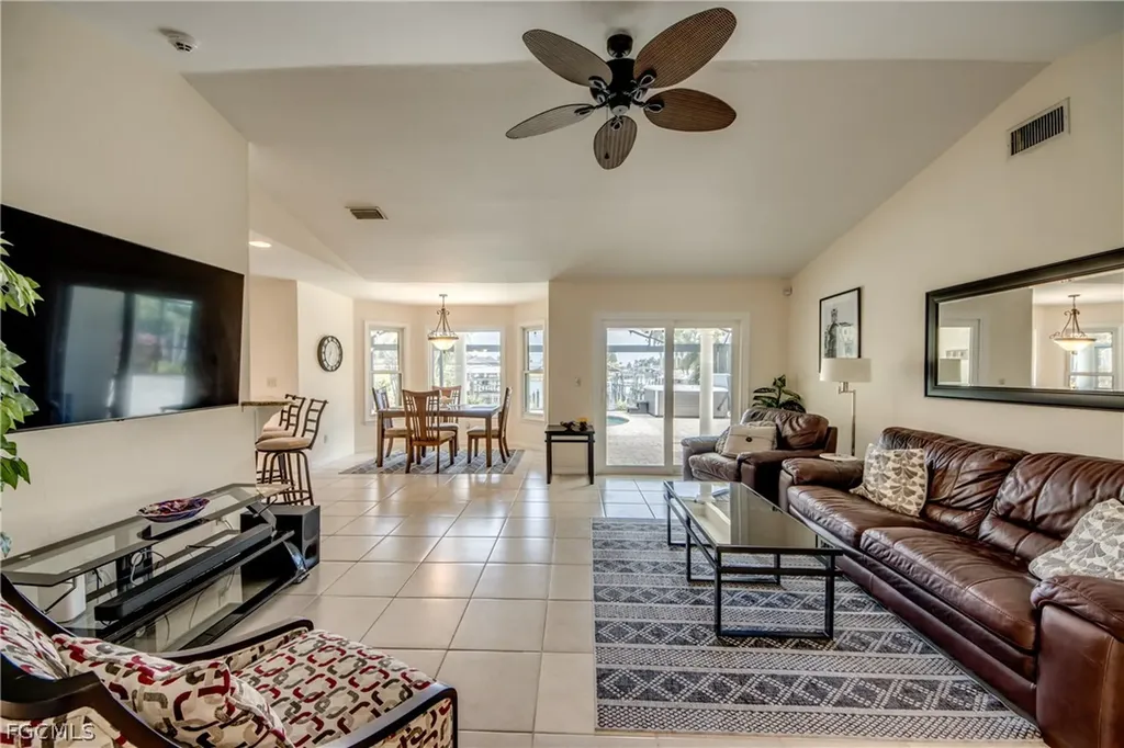 5237 SW 24th Avenue Cape Coral FL 33914