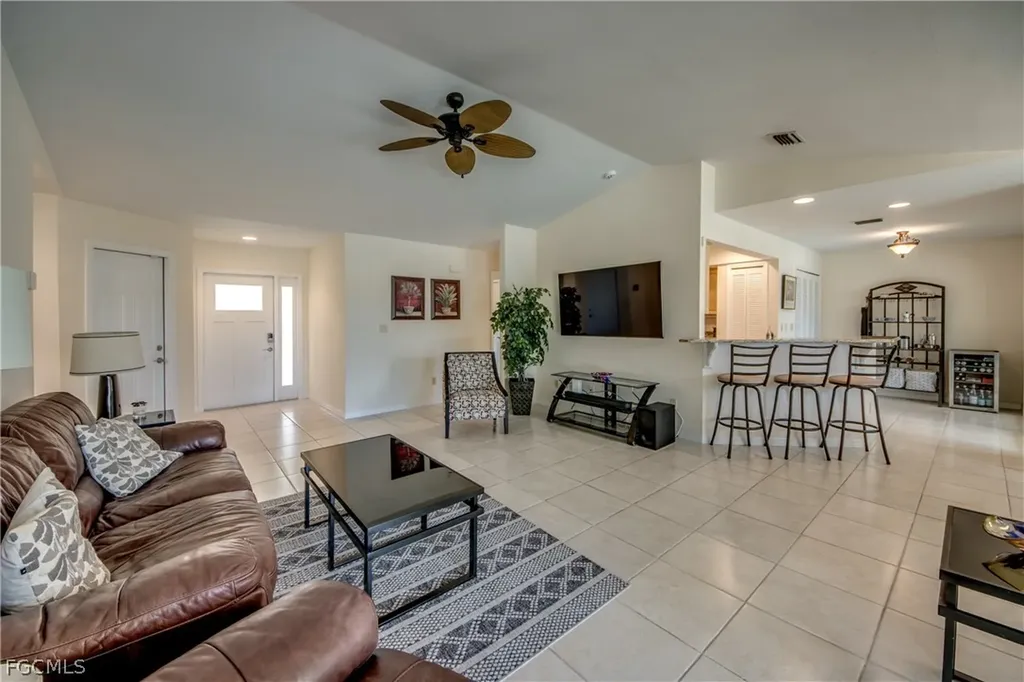 5237 SW 24th Avenue Cape Coral FL 33914