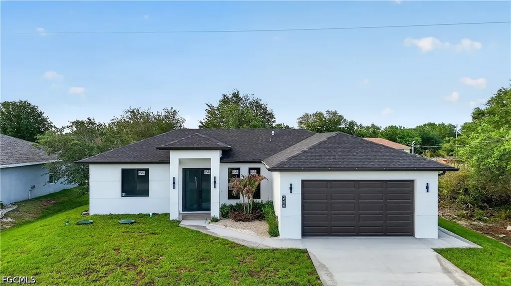 2506 69th Street W Lehigh Acres FL 33971