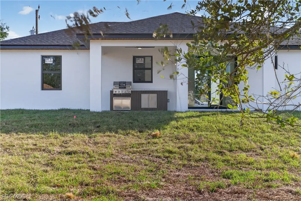 2506 69th Street W Lehigh Acres FL 33971