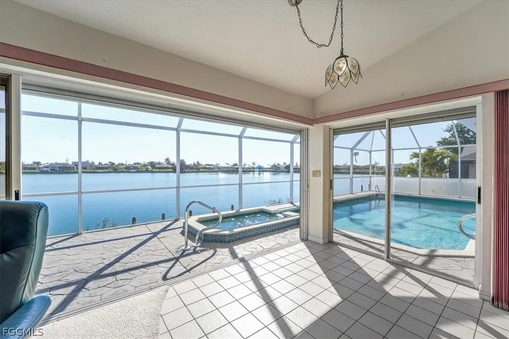 1120 SE 1st Terrace Cape Coral FL 33990