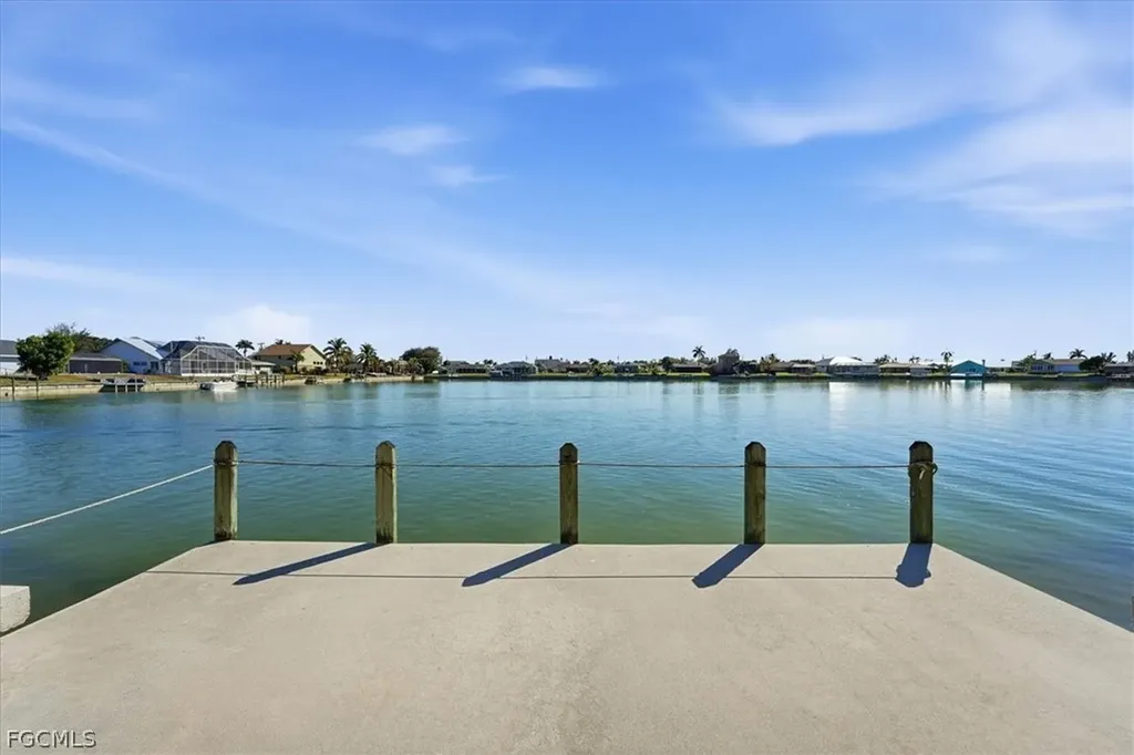 1120 SE 1st Terrace Cape Coral FL 33990