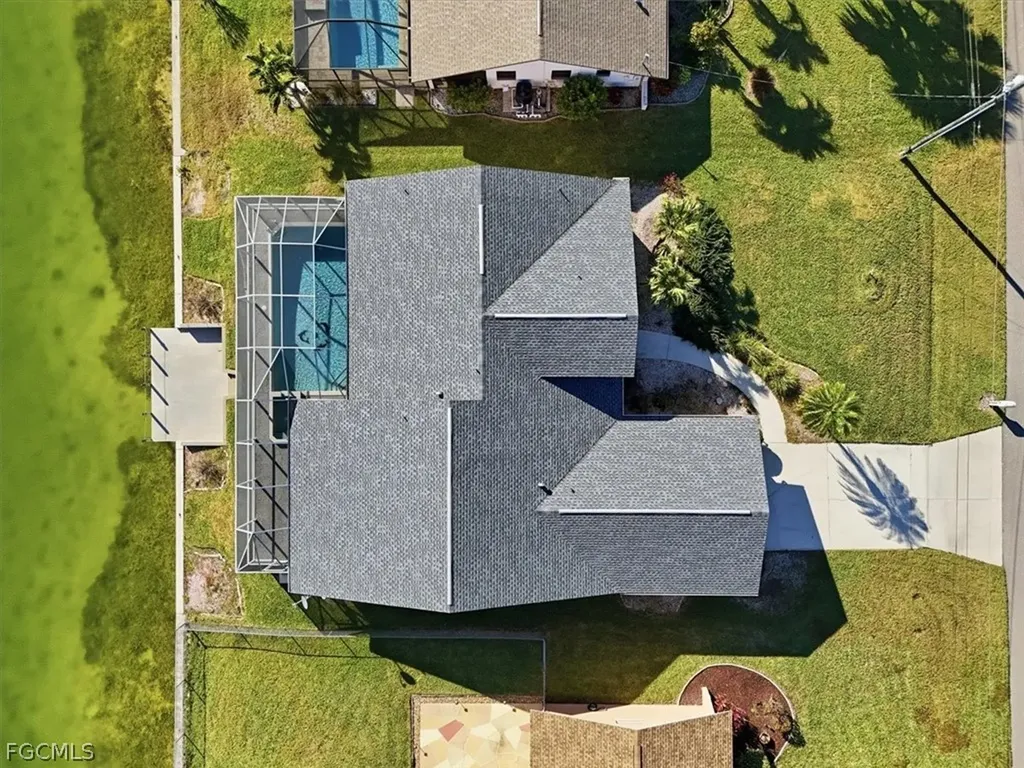 1120 SE 1st Terrace Cape Coral FL 33990