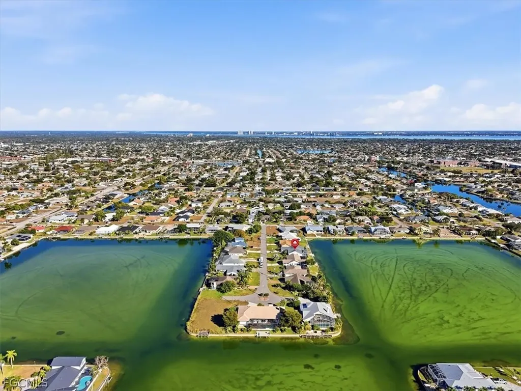 1120 SE 1st Terrace Cape Coral FL 33990