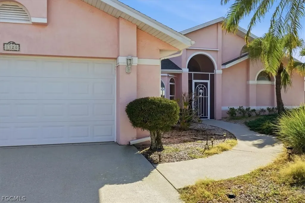 1120 SE 1st Terrace Cape Coral FL 33990
