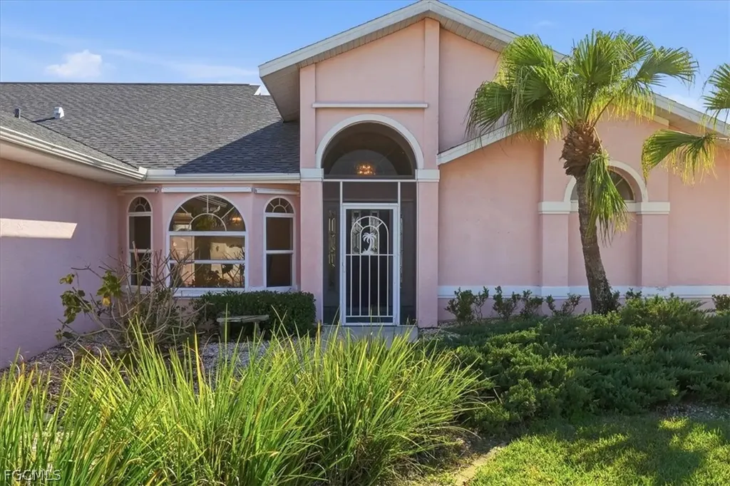 1120 SE 1st Terrace Cape Coral FL 33990