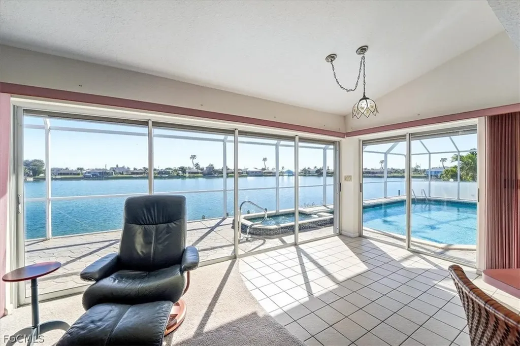 1120 SE 1st Terrace Cape Coral FL 33990