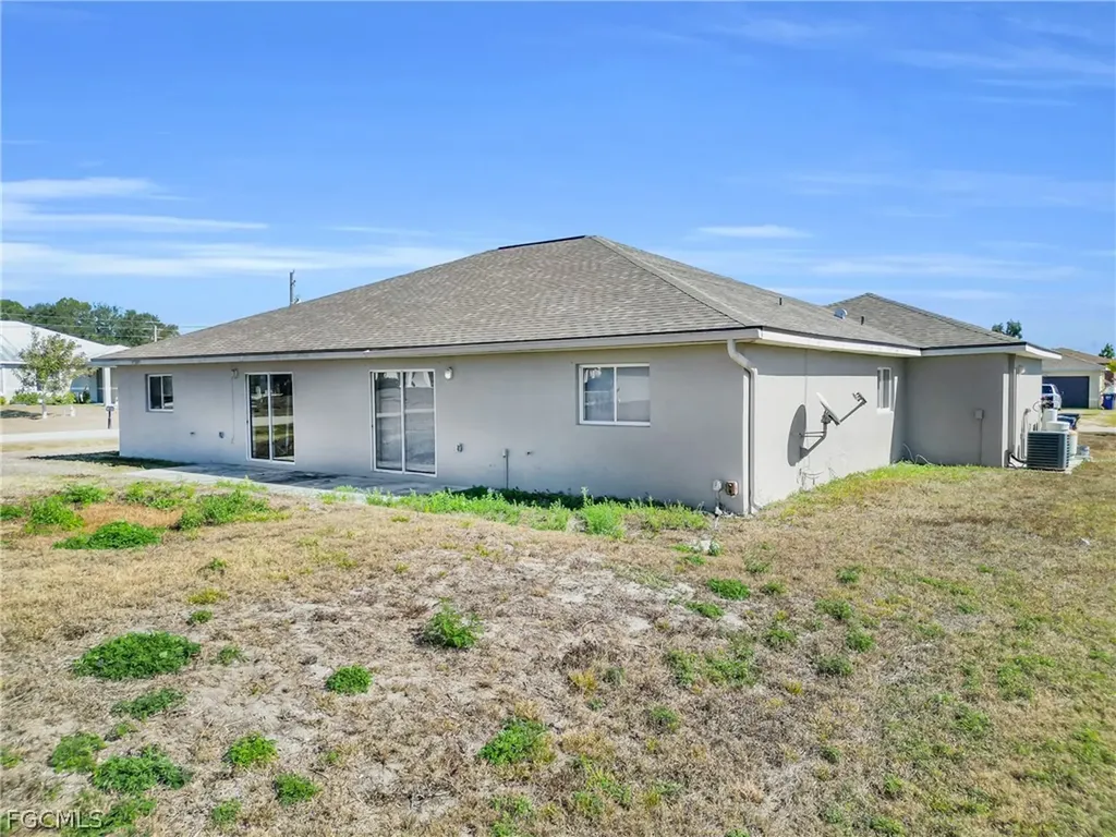 2400/2402 Paul Avenue S Lehigh Acres FL 33973