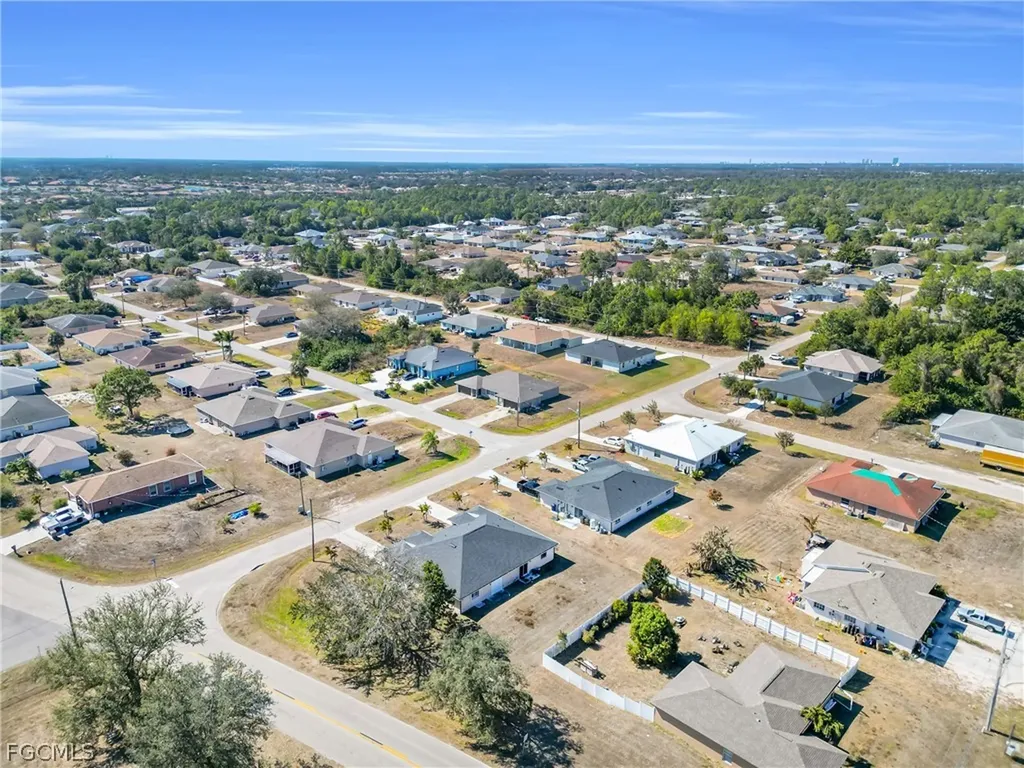 2400/2402 Paul Avenue S Lehigh Acres FL 33973