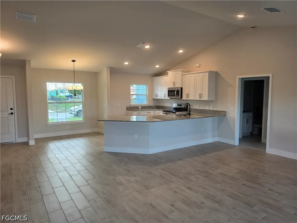 1001 NE 5th Avenue Cape Coral FL 33909