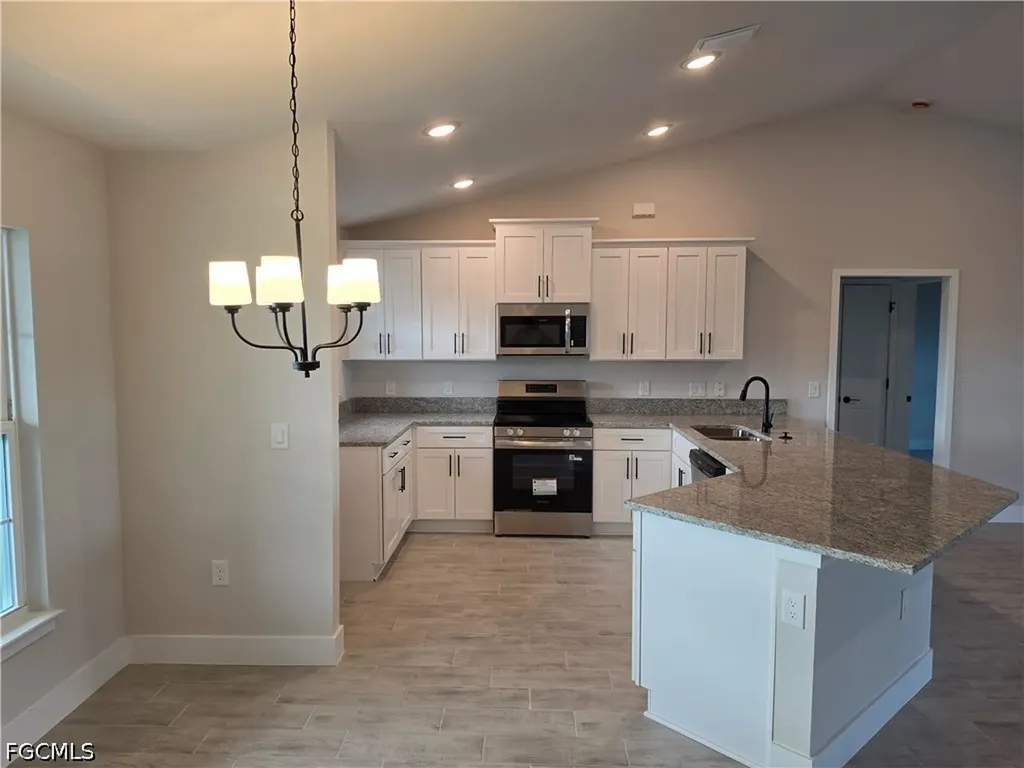 1001 NE 5th Avenue Cape Coral FL 33909