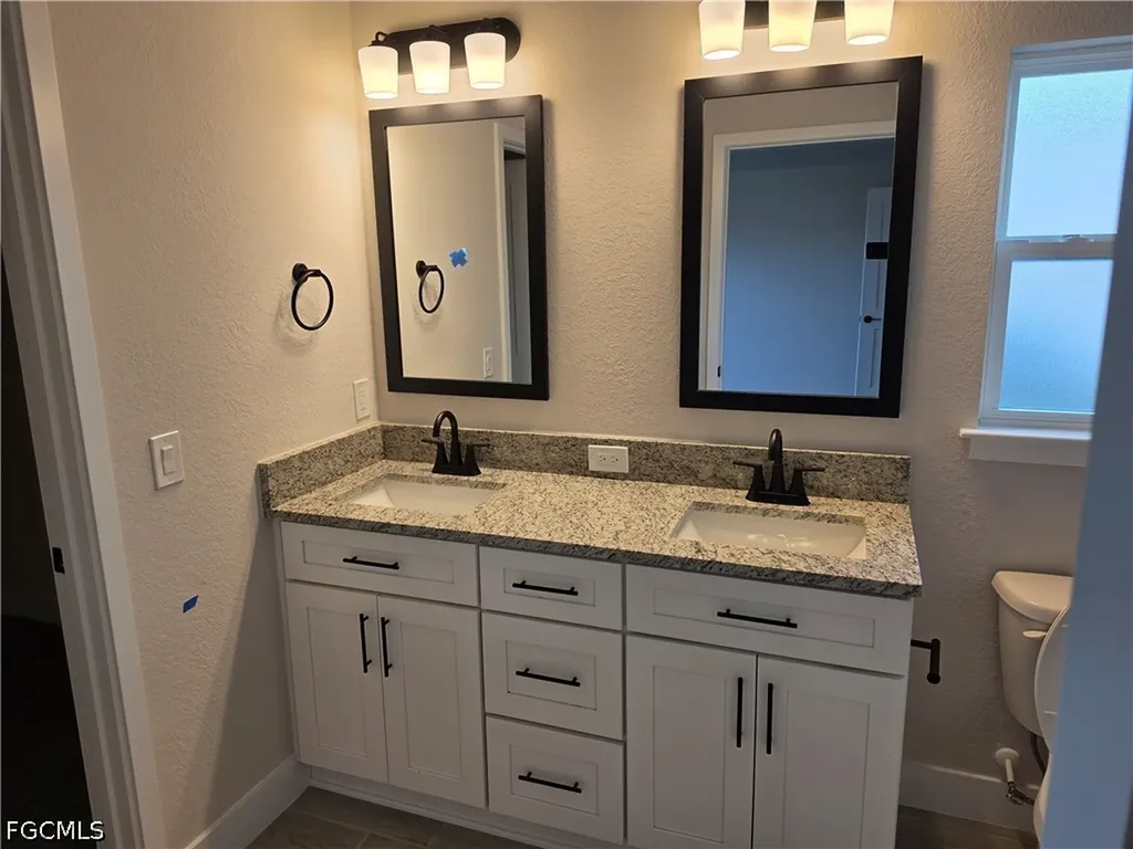 1001 NE 5th Avenue Cape Coral FL 33909