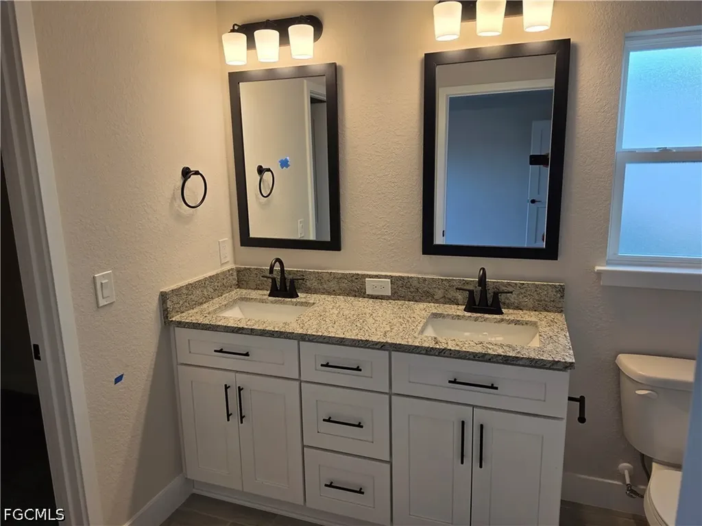 1001 NE 5th Avenue Cape Coral FL 33909