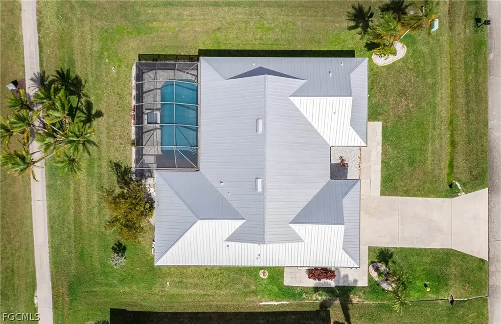 11883 King James Court Cape Coral FL 33991