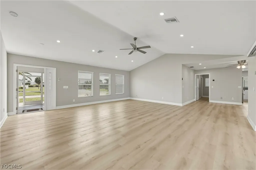 11883 King James Court Cape Coral FL 33991