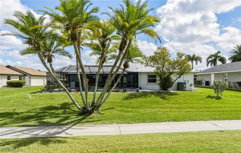 11883 King James Court Cape Coral FL 33991