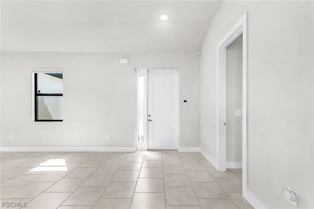2101 NE 36th Terrace Cape Coral FL 33909