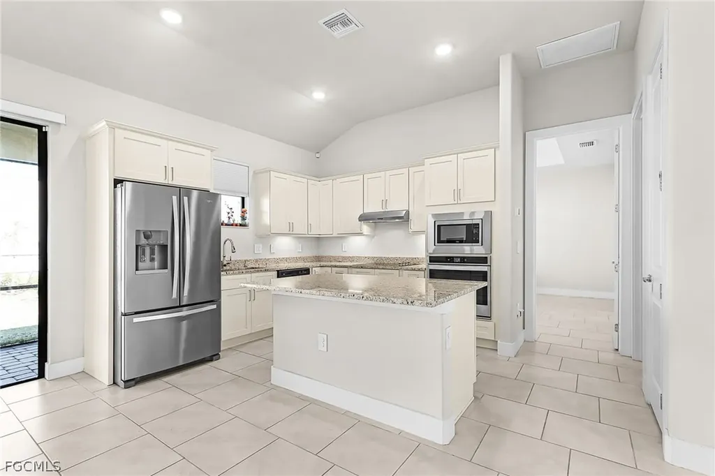 2101 NE 36th Terrace Cape Coral FL 33909