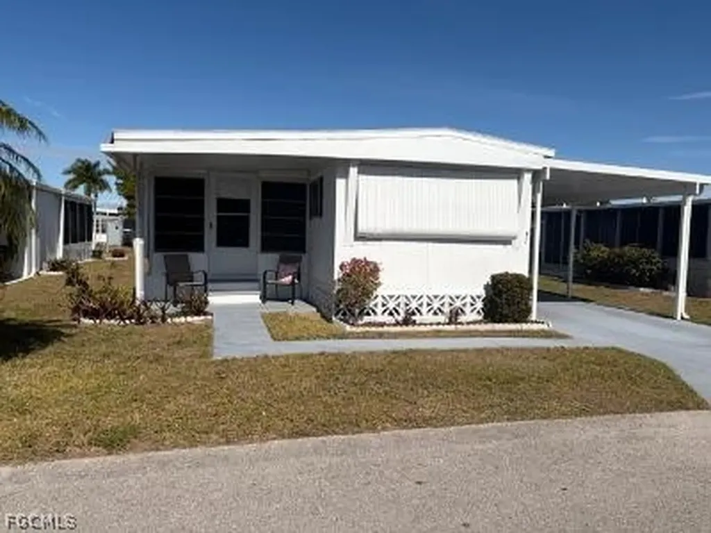 47 Poinsettia Drive Fort Myers FL 33905