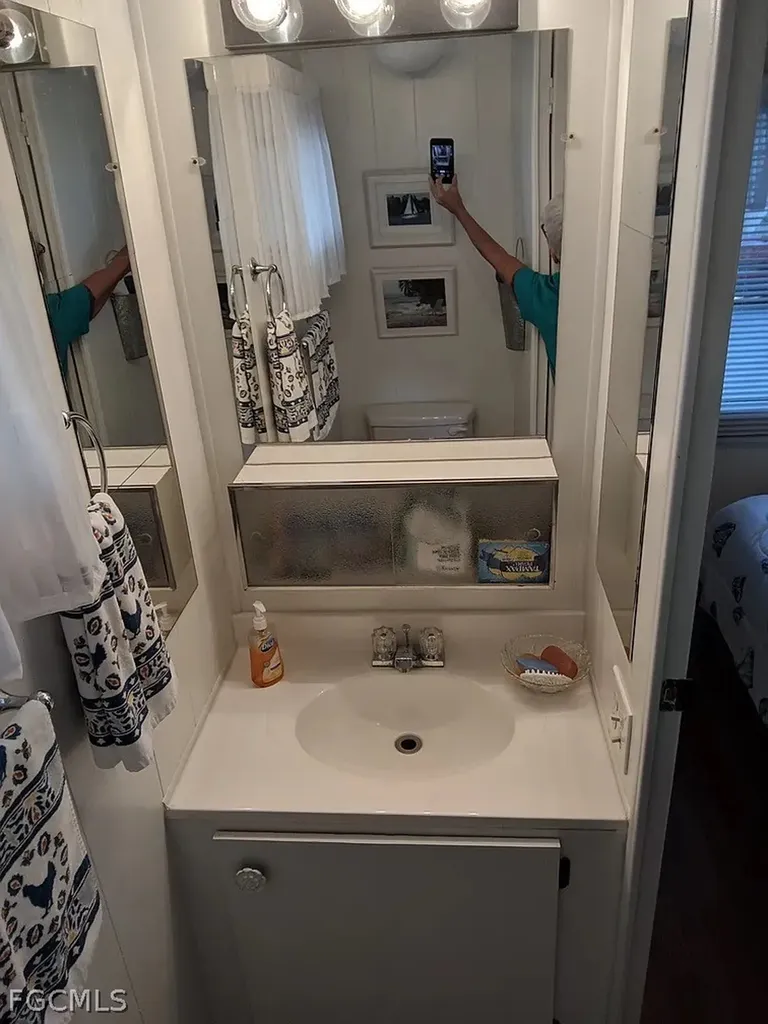 47 Poinsettia Drive Fort Myers FL 33905