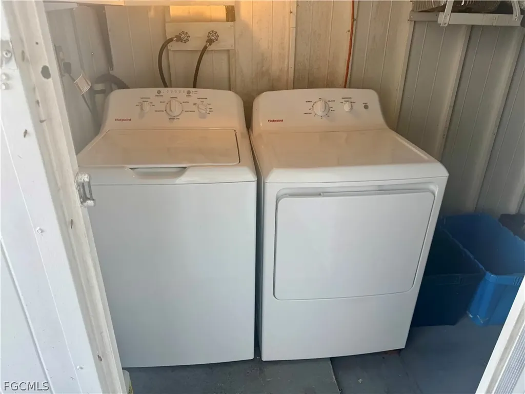 47 Poinsettia Drive Fort Myers FL 33905