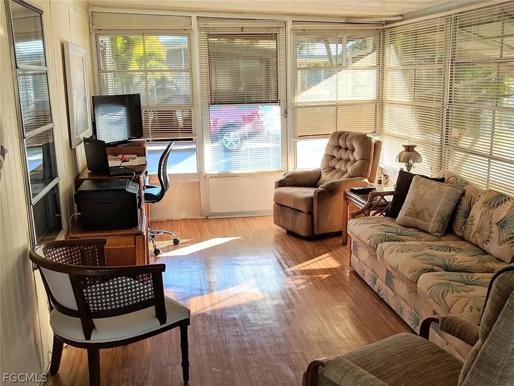 47 Poinsettia Drive Fort Myers FL 33905