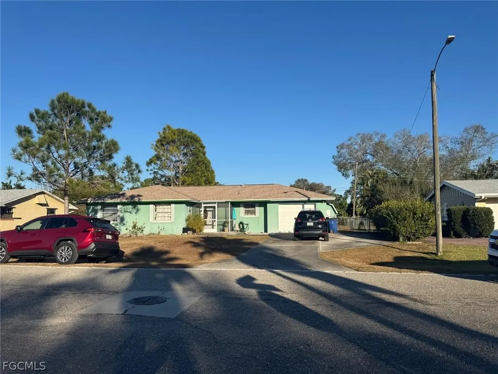 2202 Parkview Drive Fort Myers FL 33905