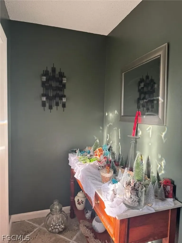 2202 Parkview Drive Fort Myers FL 33905