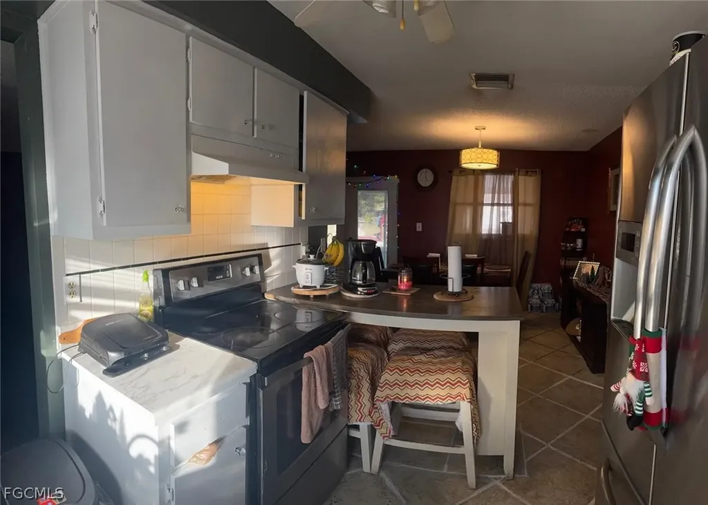 2202 Parkview Drive Fort Myers FL 33905