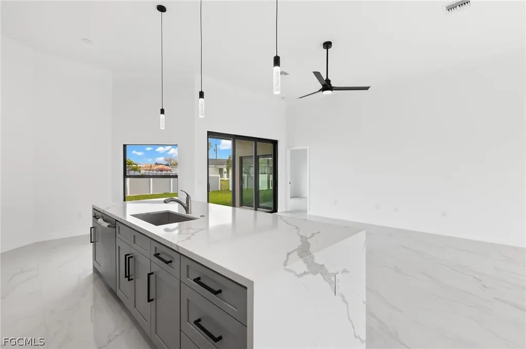 1413 NE 15th Terrace Cape Coral FL 33909