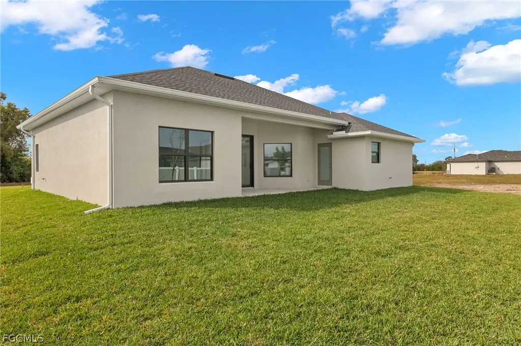 1413 NE 15th Terrace Cape Coral FL 33909