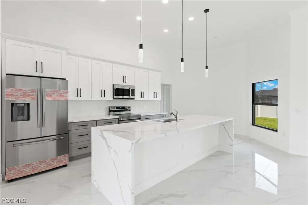 1413 NE 15th Terrace Cape Coral FL 33909