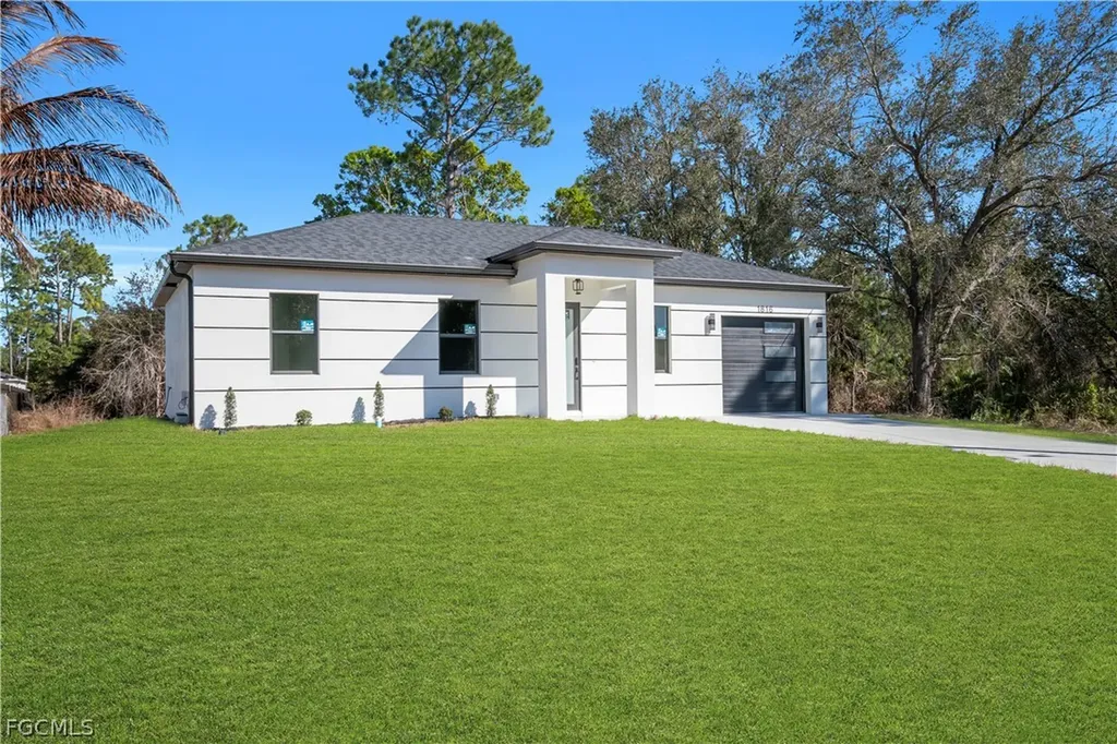 1816 Ridgemoor Street Lehigh Acres FL 33972