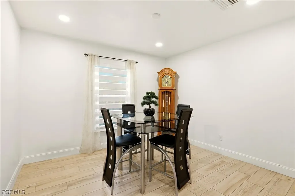 1901 SW 14th Street Cape Coral FL 33991