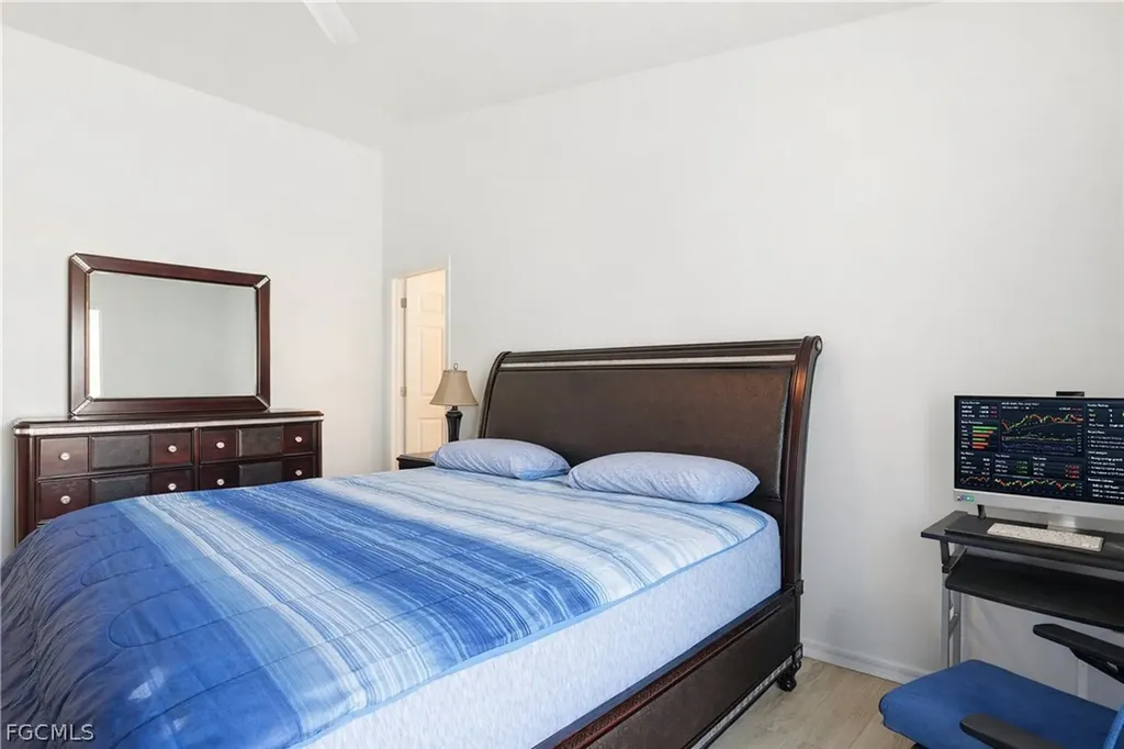 1901 SW 14th Street Cape Coral FL 33991