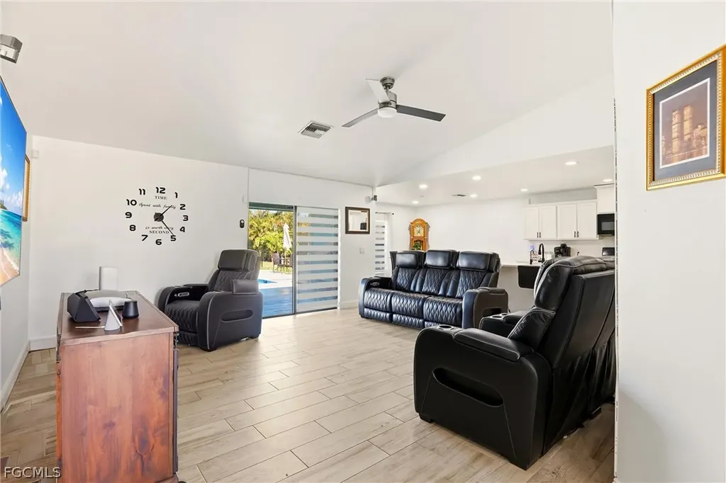 1901 SW 14th Street Cape Coral FL 33991