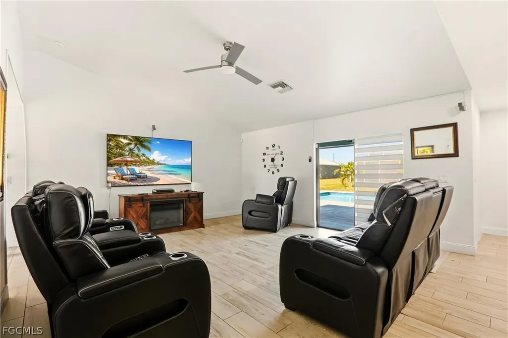1901 SW 14th Street Cape Coral FL 33991