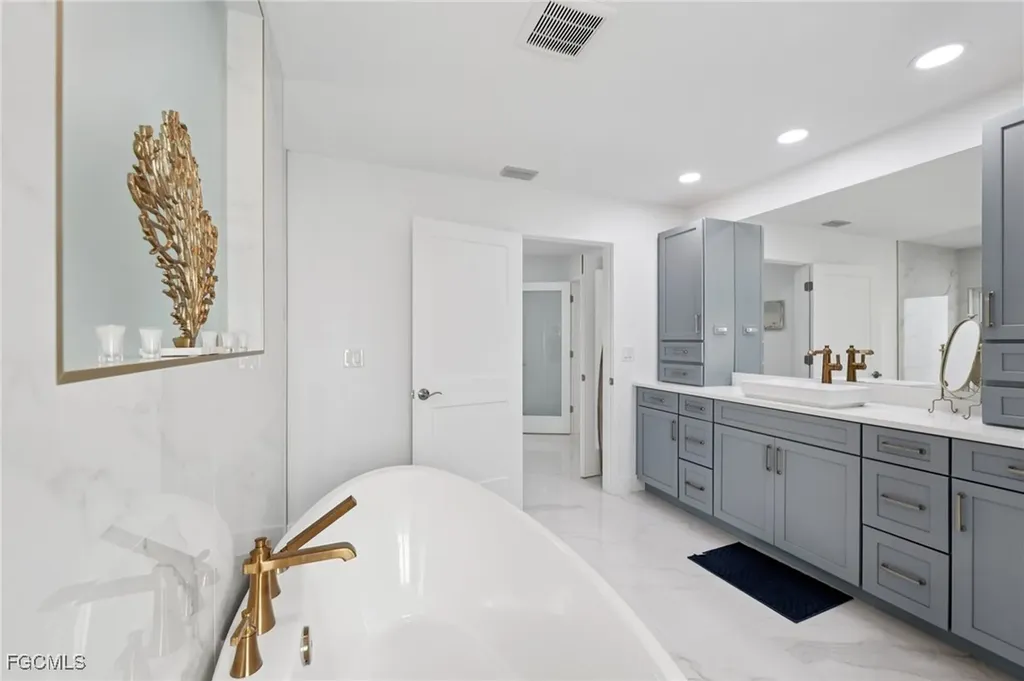 1819 SE 43rd Street Cape Coral FL 33904