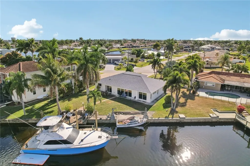 1819 SE 43rd Street Cape Coral FL 33904
