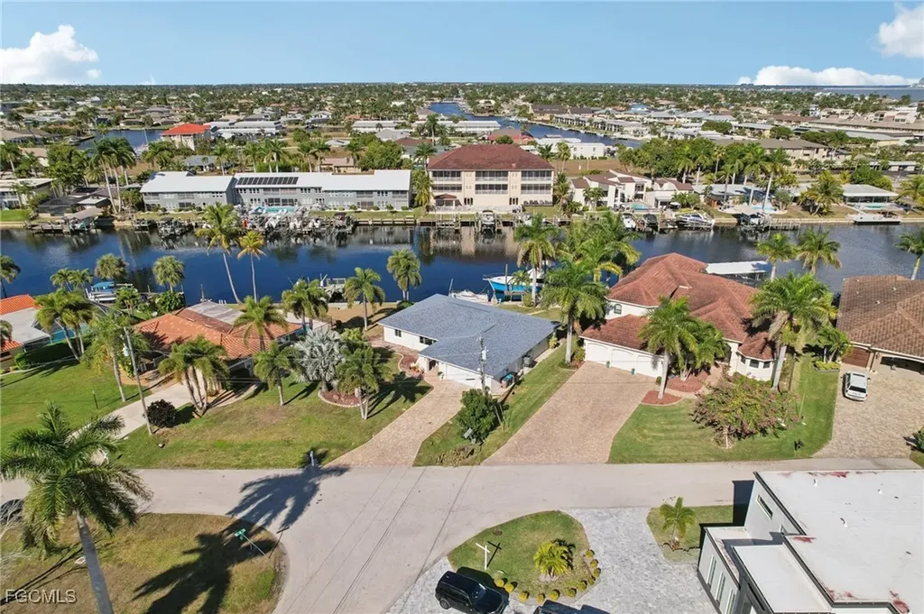 1819 SE 43rd Street Cape Coral FL 33904