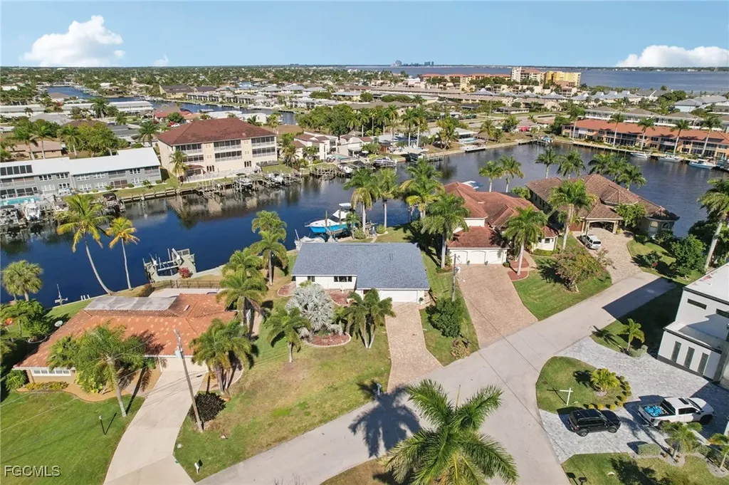 1819 SE 43rd Street Cape Coral FL 33904