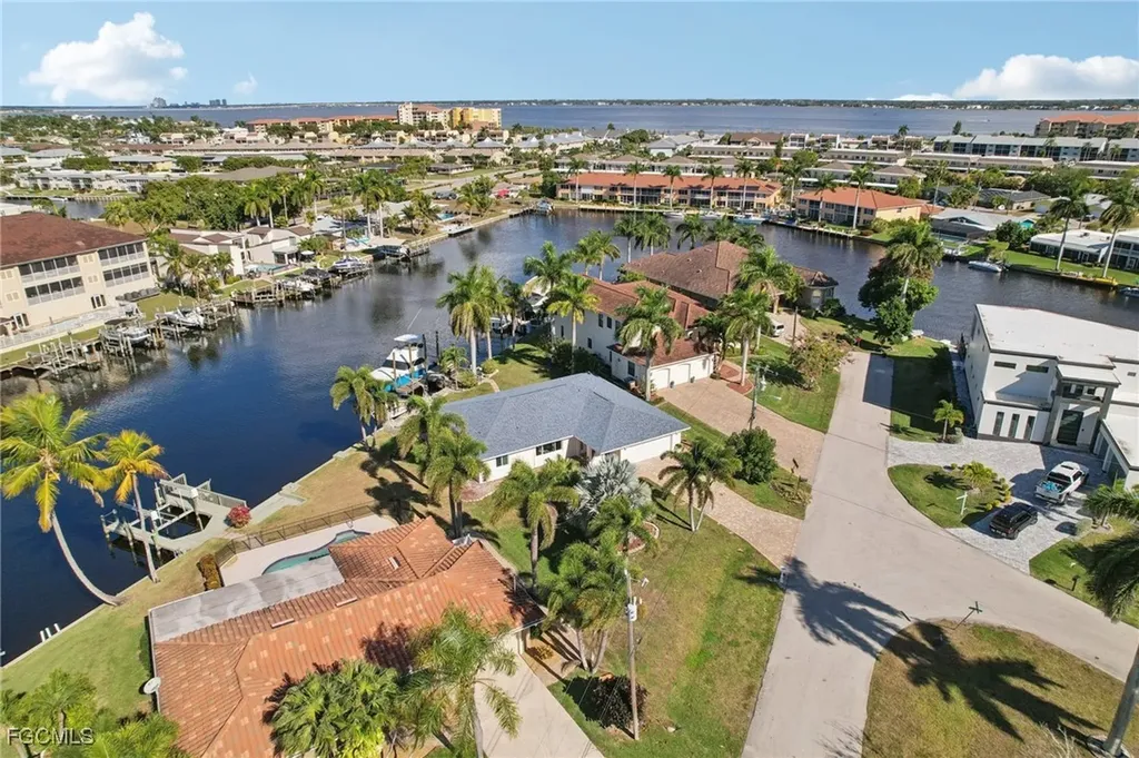1819 SE 43rd Street Cape Coral FL 33904