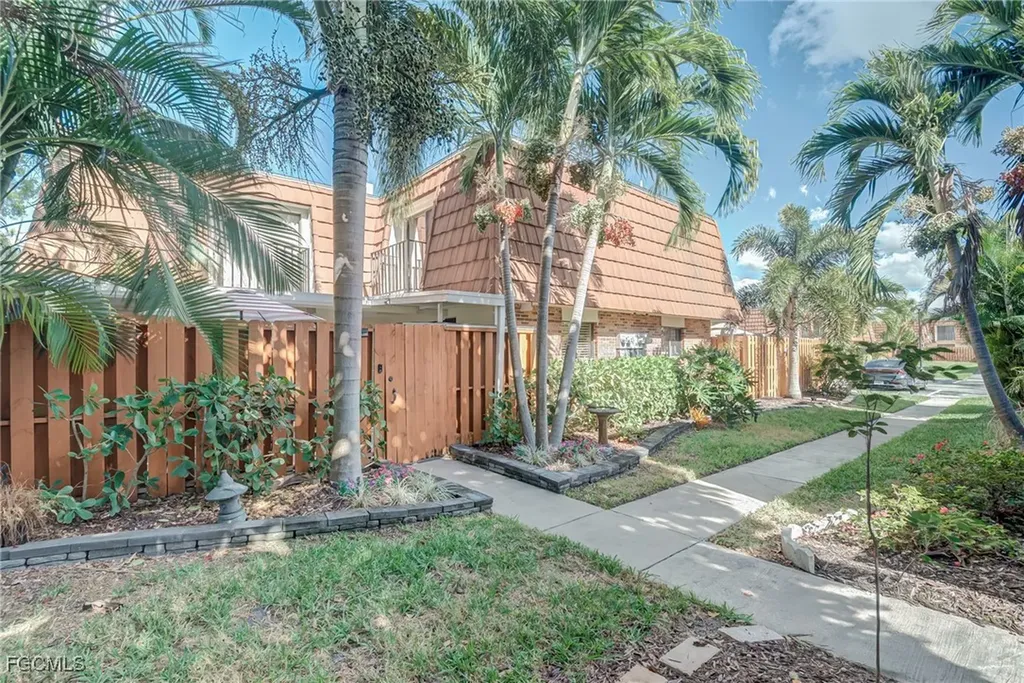 1438 Park Shore Circle Fort Myers FL 33901